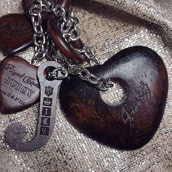 Juicy Couture Y2K Shimmering Linen Shoulder Bag with Wood Charms - Picture 3 of 16